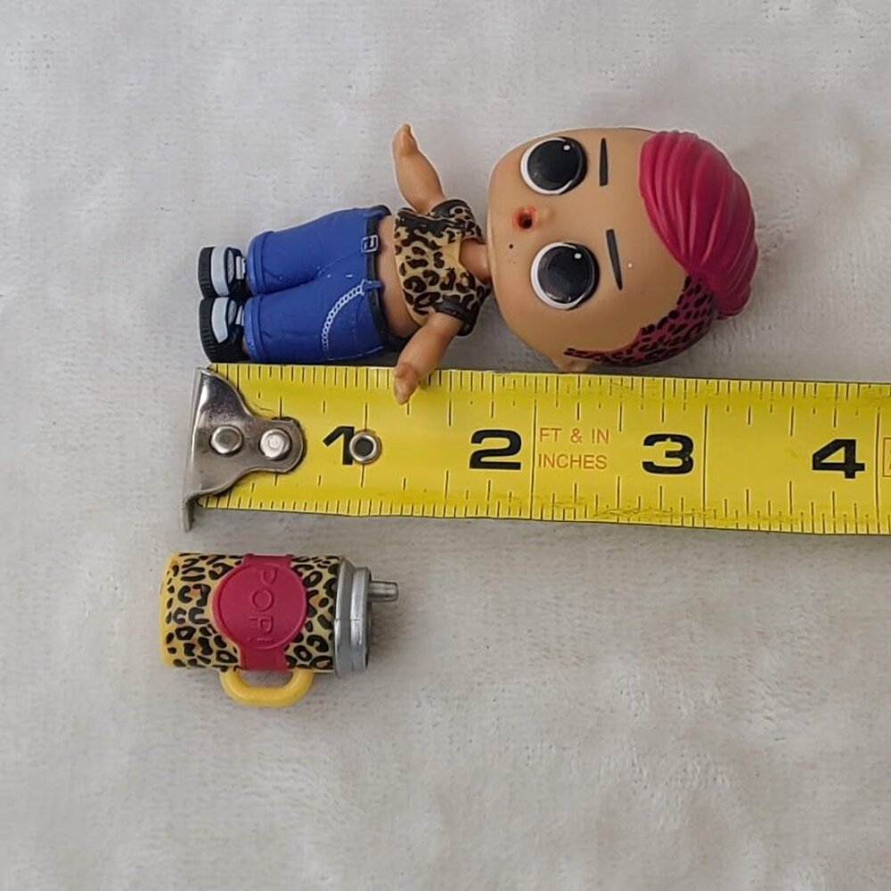 LOL Surprise Boys Slick Doll Series 3 MGA Leopard Shirt With Cup Accessory - Picture 5 of 5